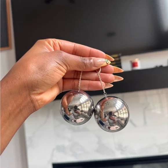 Simon Miller DISCO DROP EARRING IN SILVER - Picture 4 of 6